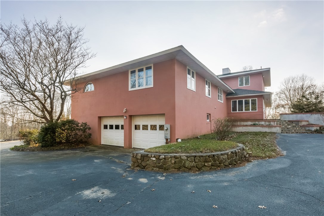 325 Post Road Westerly, RI 02891 - Photo 31 of 40