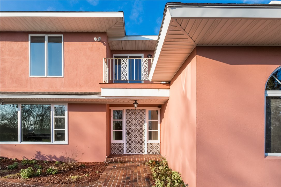 325 Post Road Westerly, RI 02891 - Photo 4 of 40