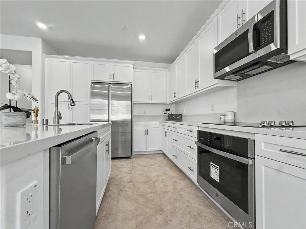 1366 Thunderbolt Lane Rialto, CA 92376 - Photo 6 of 16