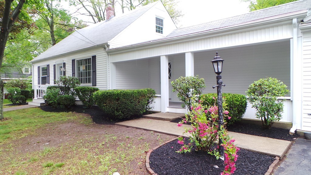 61 Woodland Road Bellingham, MA 02019 - Photo 2 of 26 Gallery Image 2