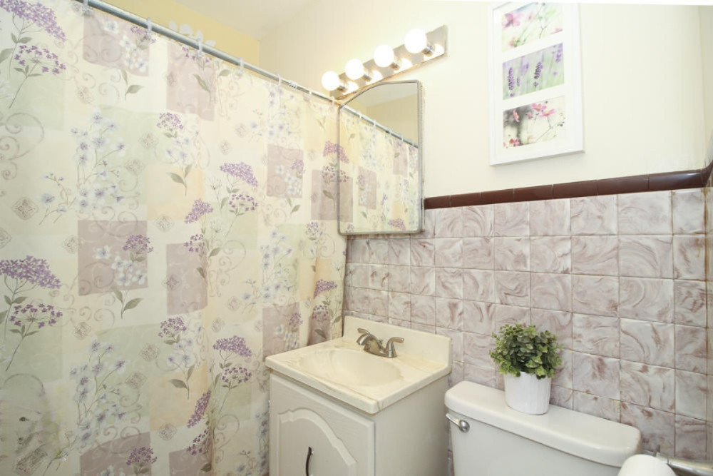 401 North 34th Street Springfield, MI 49037 - Photo 17 of 30 N 34th 401 Springfield 14