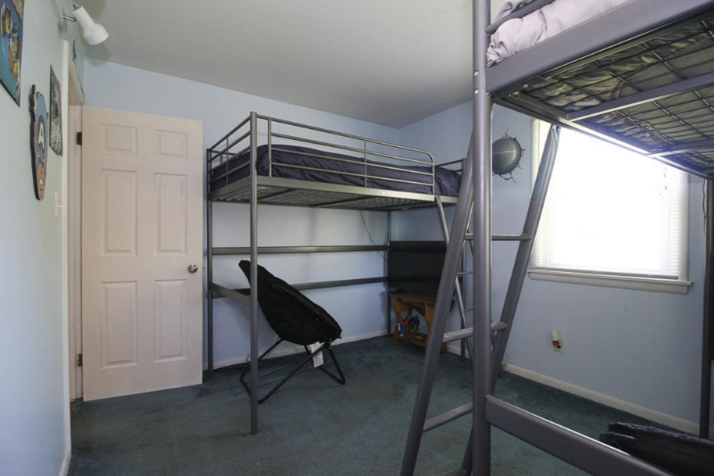401 North 34th Street Springfield, MI 49037 - Photo 20 of 30 N 34th 401 Springfield 17