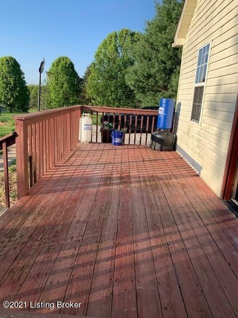 3257 Yoder Tipton Road Taylorsville, KY 40071 - Photo 23 of 35 Deck