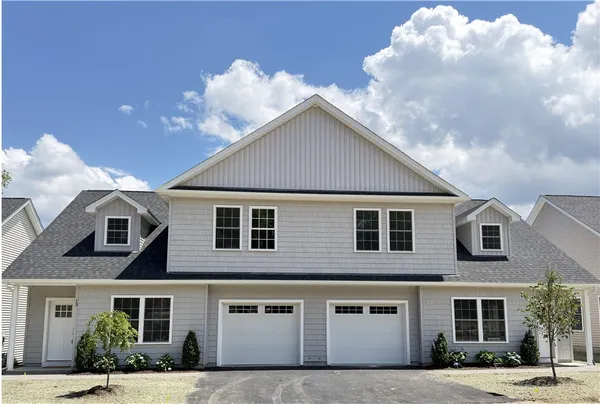 $529,900 | 13 Fieldstone Way, Unit 13, Westerly, RI 02891