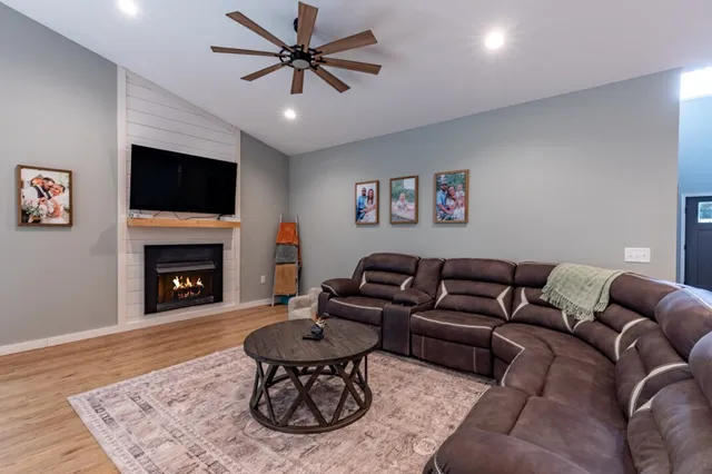 $450,000 | 7450 Hooper Cove Road, Young Harris, GA 30582