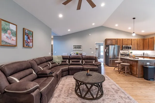 $450,000 | 7450 Hooper Cove Road, Young Harris, GA 30582