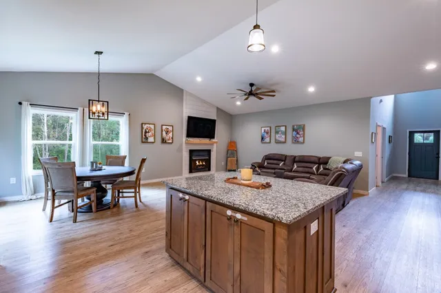 $450,000 | 7450 Hooper Cove Road, Young Harris, GA 30582