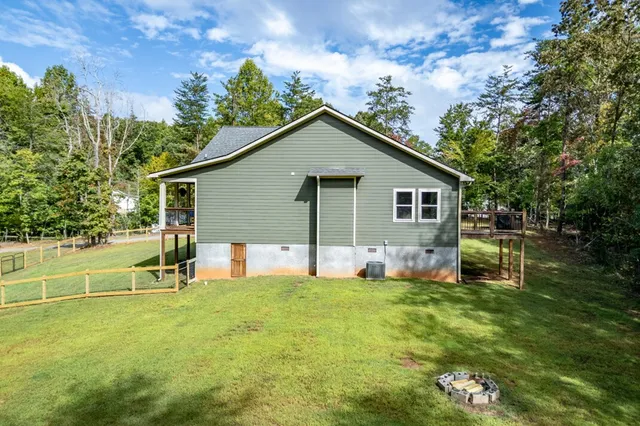 $450,000 | 7450 Hooper Cove Road, Young Harris, GA 30582