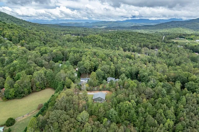 $450,000 | 7450 Hooper Cove Road, Young Harris, GA 30582