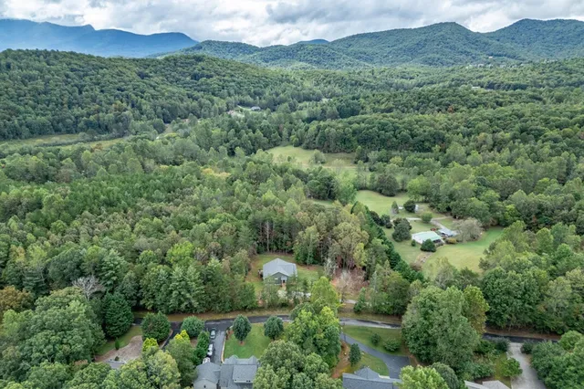 $450,000 | 7450 Hooper Cove Road, Young Harris, GA 30582