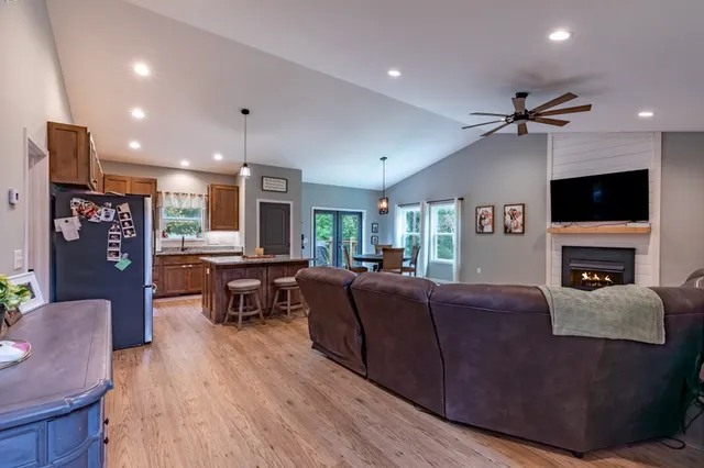 $450,000 | 7450 Hooper Cove Road, Young Harris, GA 30582