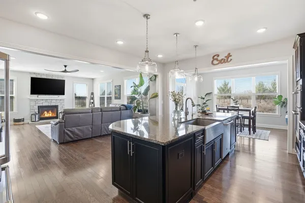 $1,175,000 | 24324 Blue Aster Lane, Lake Barrington, IL 60010