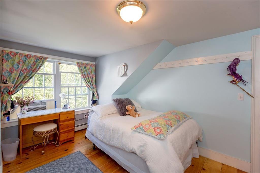 8 Mayflower Drive Cumberland, ME 04021 - Photo 16 of 17 Photo