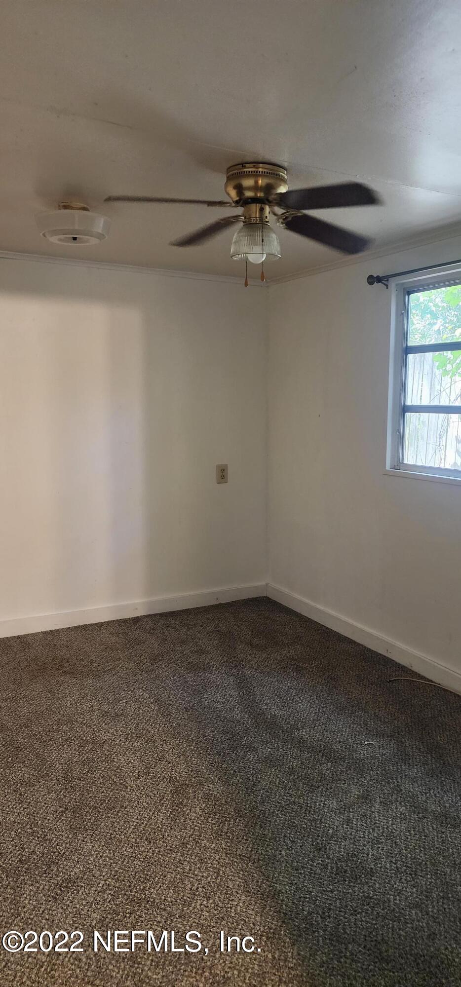 25035 Northeast 131st Place Salt Springs, FL 32134 - Photo 8 of 21 a view of a small space