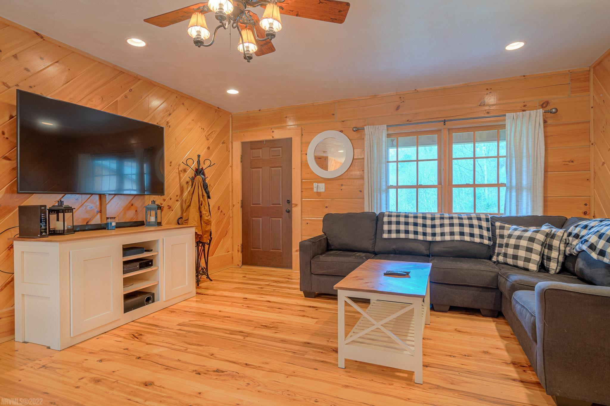 5402 Coles Road Elliston, VA 24087 - Photo 16 of 38 Gallery Image 16