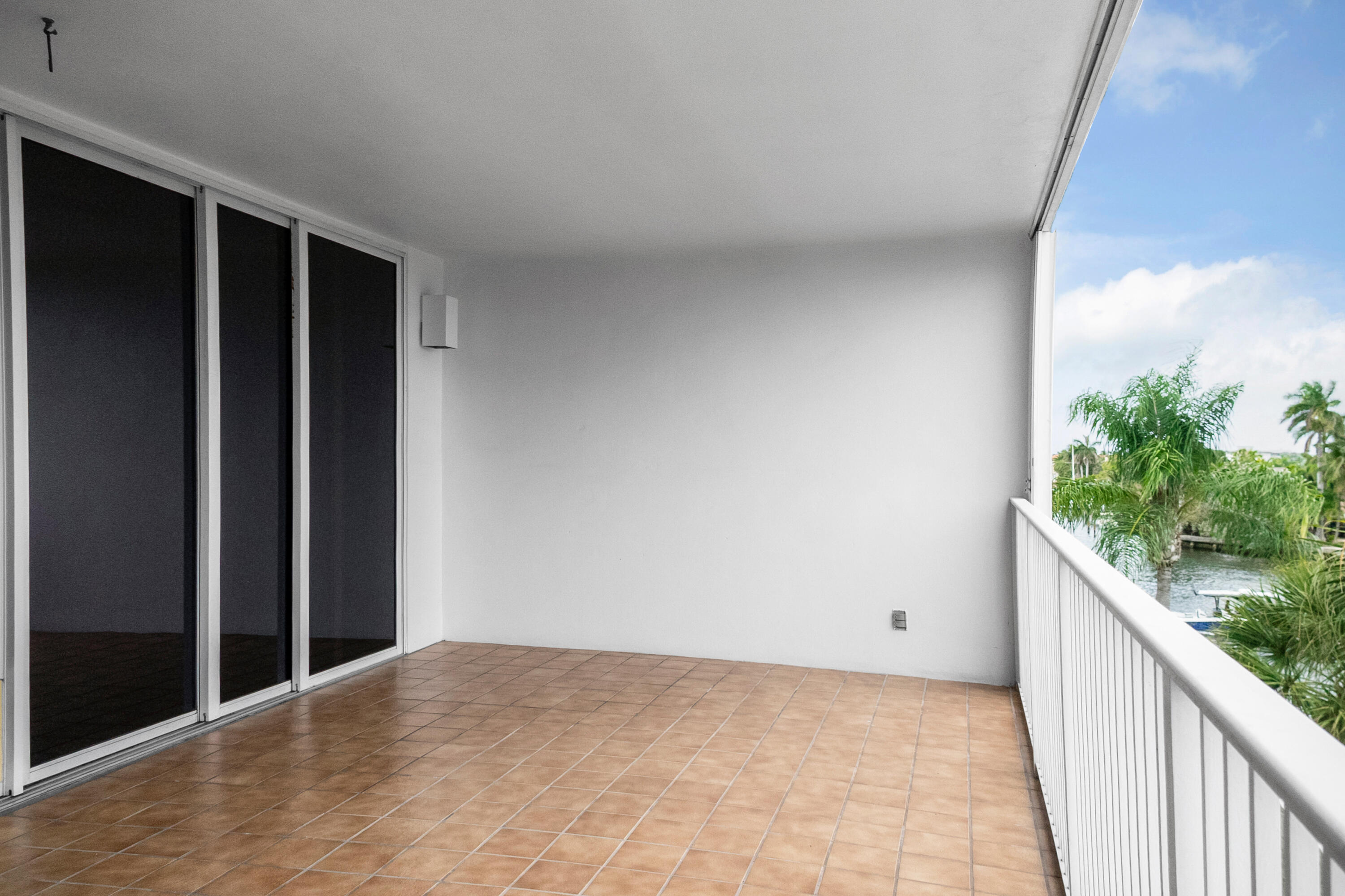 3100 Northeast 47th Court, Unit 305 Fort Lauderdale, FL 33308 - Photo 40 of 43 3100 NE 47th Court, 305