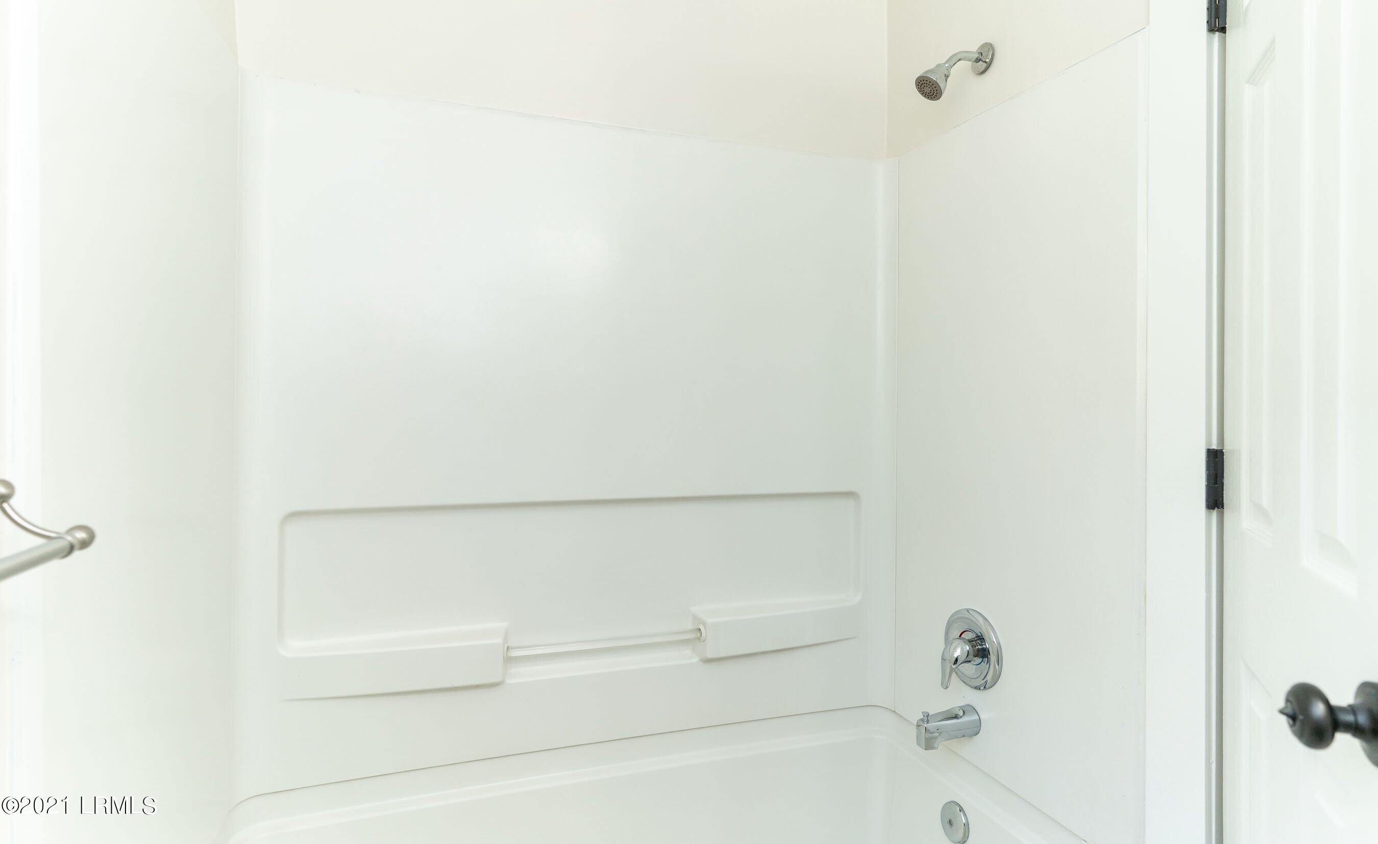 150 Grober Hill Road Beaufort, SC 29906 - Photo 25 of 32 Grober hall bath tub