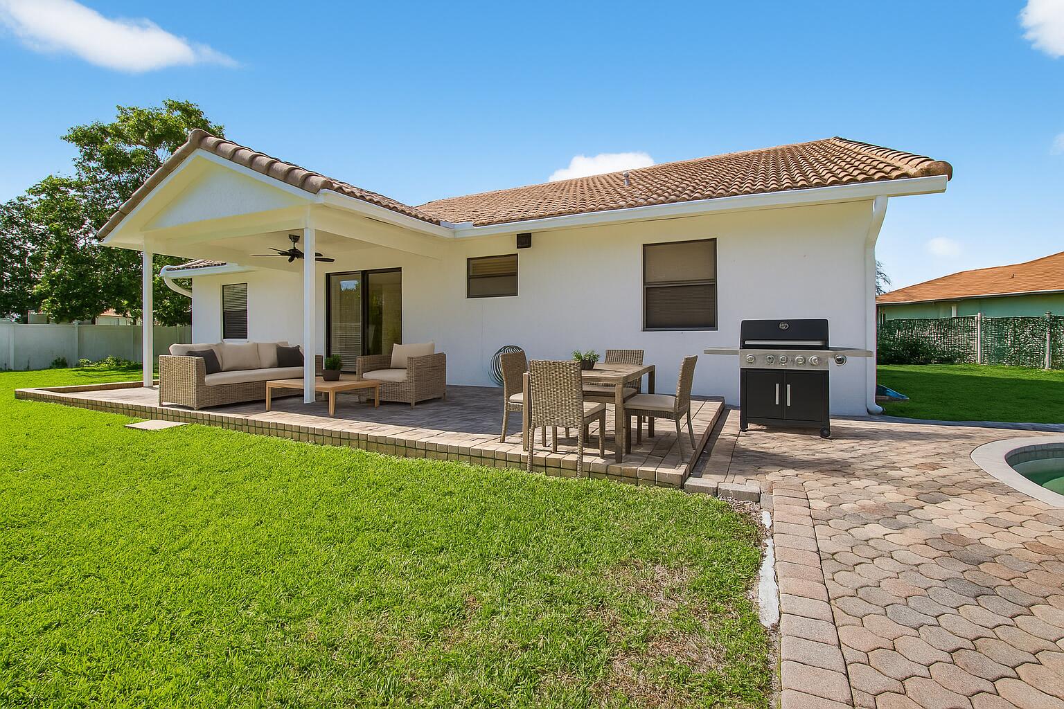 10141 Dara Court Boca Raton, FL 33428 - Photo 52 of 53 Virtually Staged Backyard