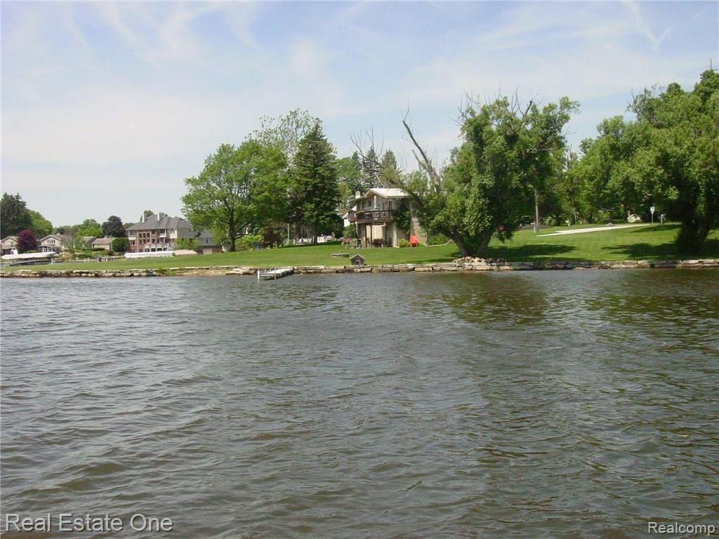 3875 East Commerce Road Commerce Township, MI 48382 - Photo 19 of 29 room to build what you want