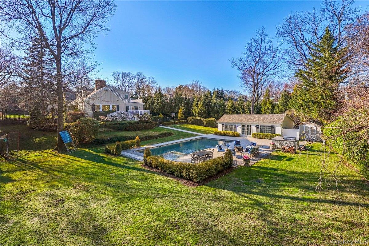 100 Elderfields Road Manhasset, NY 11030 - Photo 21 of 25