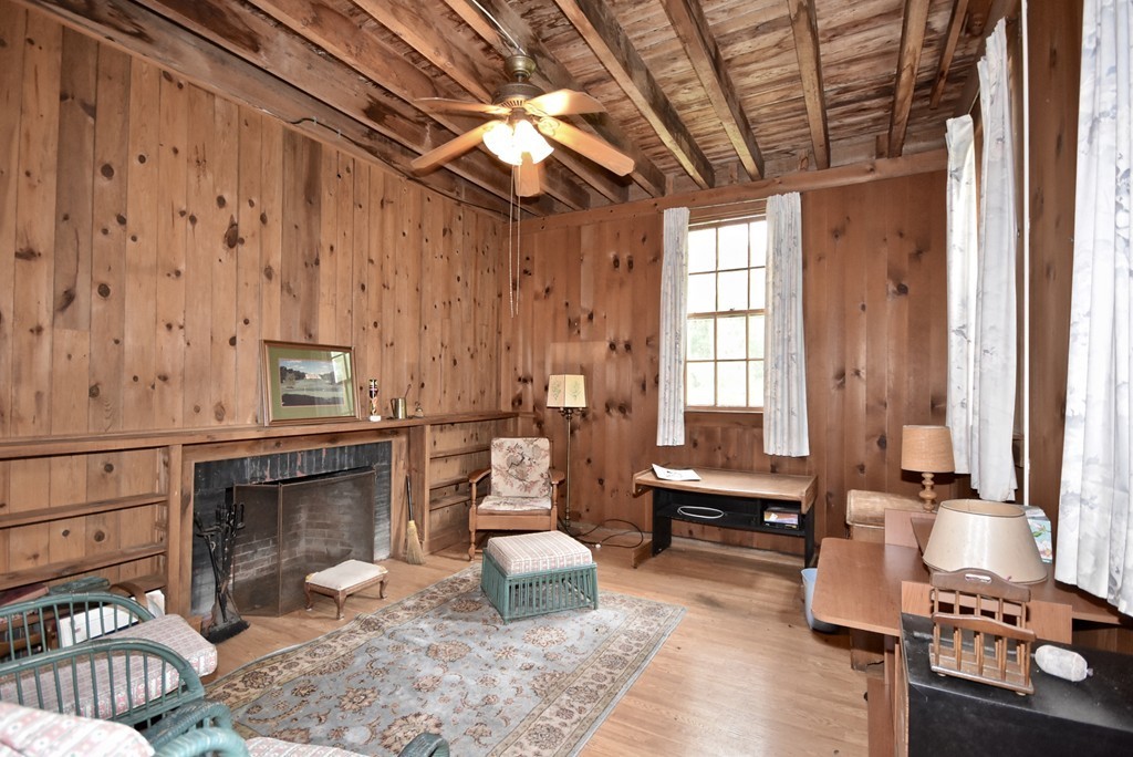498 A Point Road Marion, MA 02738 - Photo 4 of 12 a living room with furniture and wooden floor