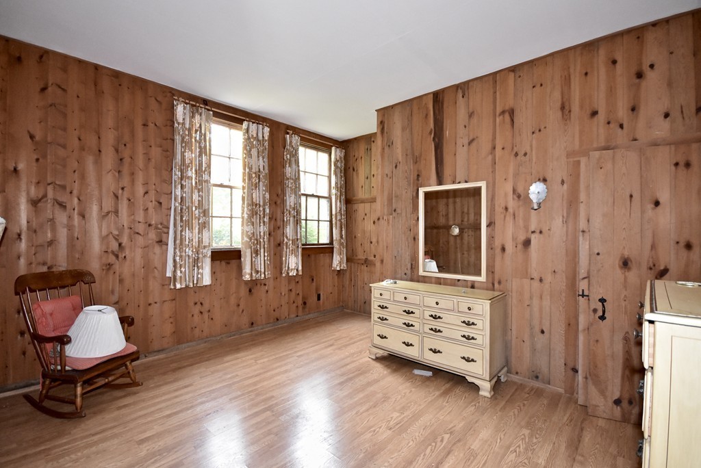 498 A Point Road Marion, MA 02738 - Photo 5 of 12 a living room with furniture and wooden floor