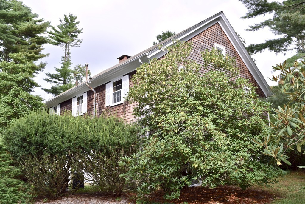 498 A Point Road Marion, MA 02738 - Photo 8 of 12 a view of a house with a tree