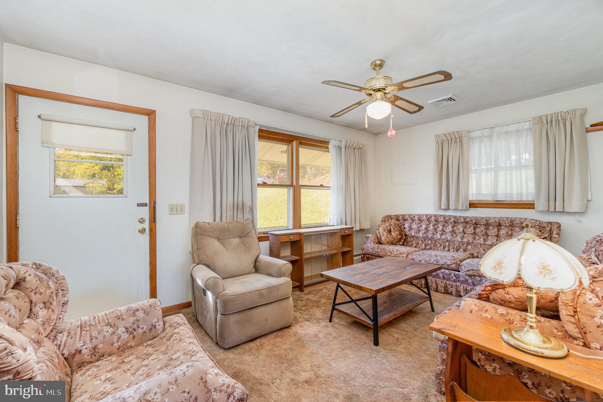 2041 Church Road Hummelstown, PA 17036 - Photo 5 of 34 Gallery Image 5