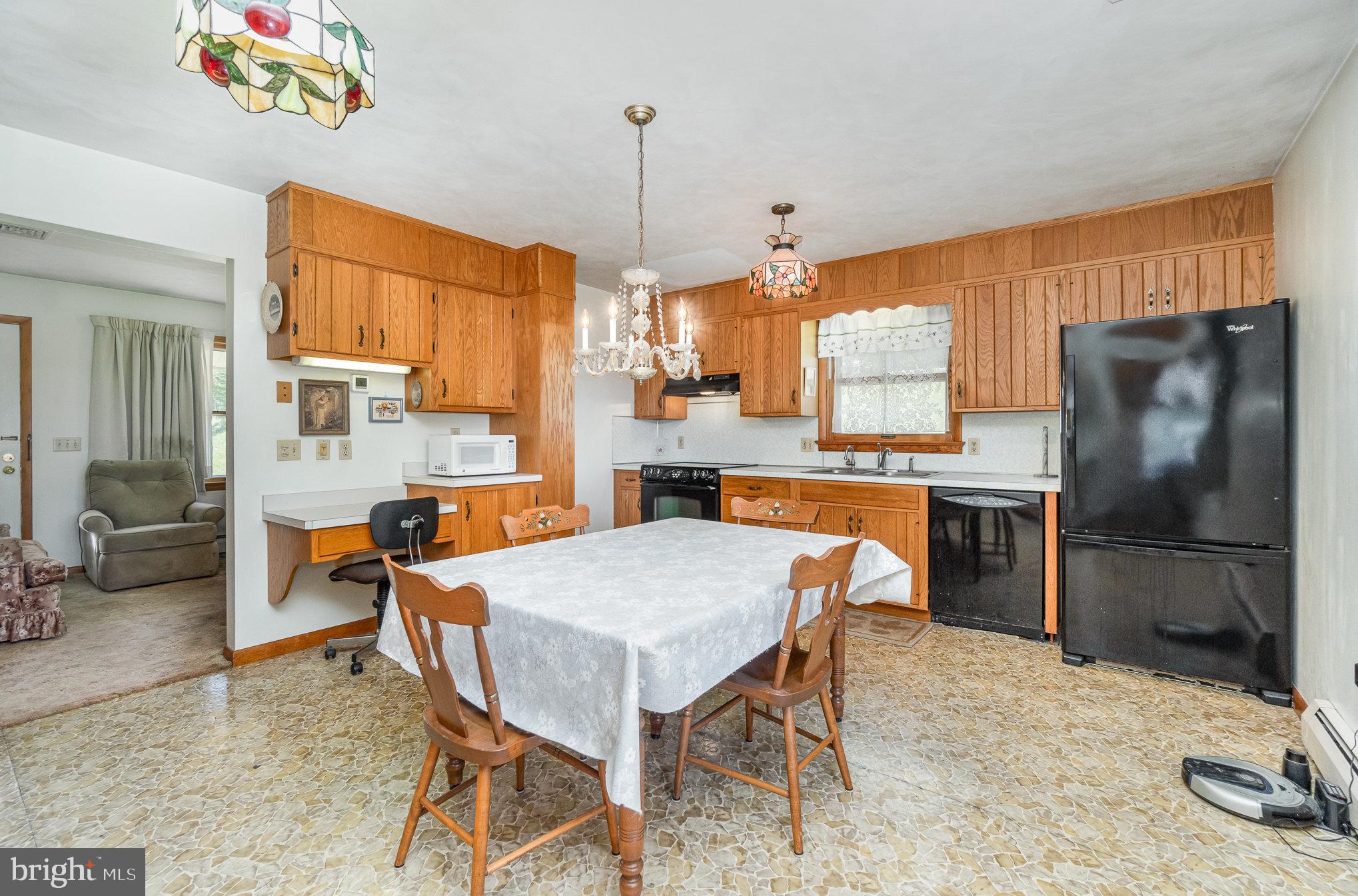 2041 Church Road Hummelstown, PA 17036 - Photo 7 of 34 Gallery Image 7