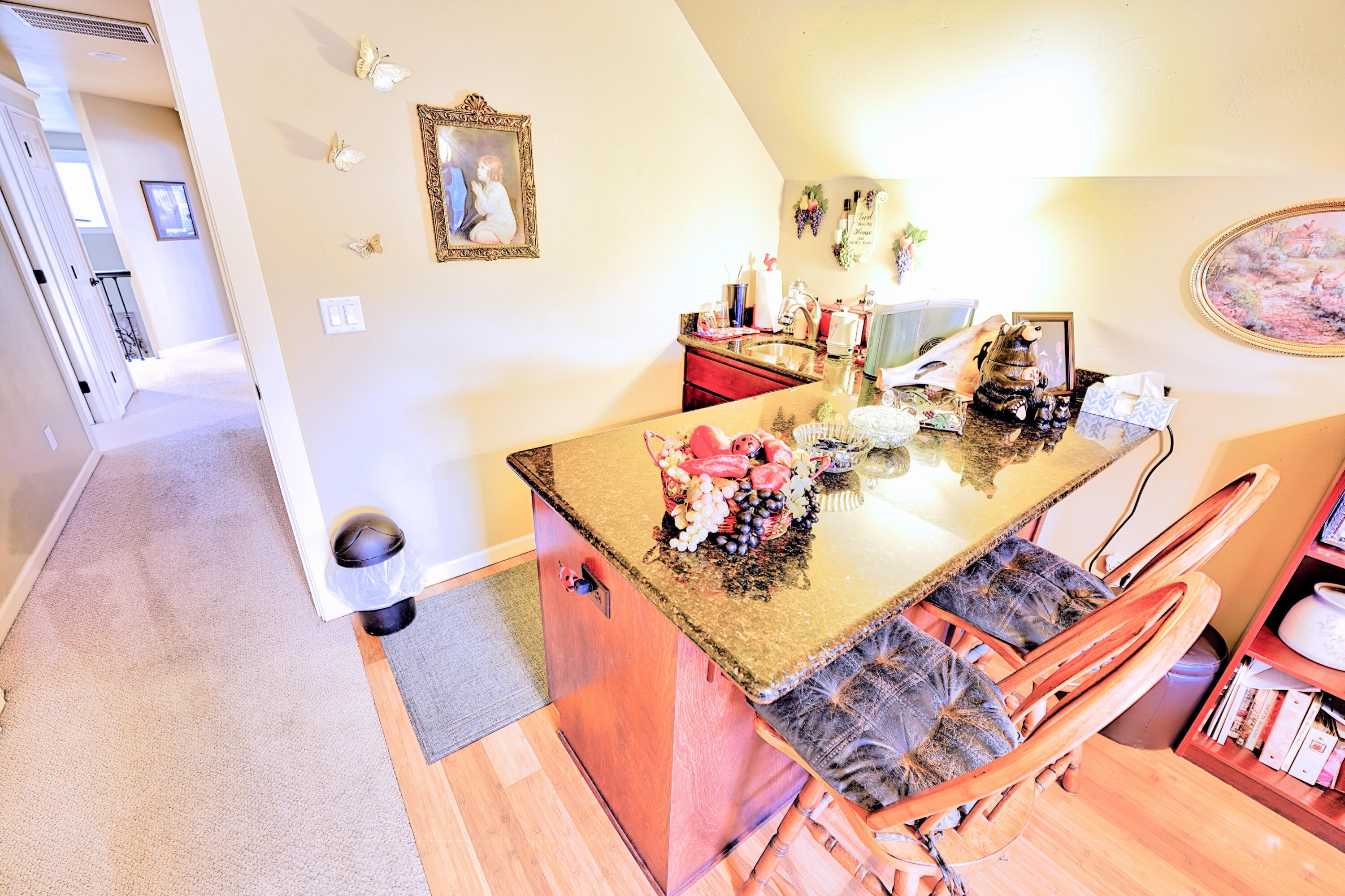 2154 Rabun Way Central Point, OR 97502 - Photo 27 of 39 Wet Bar in Bonus Room