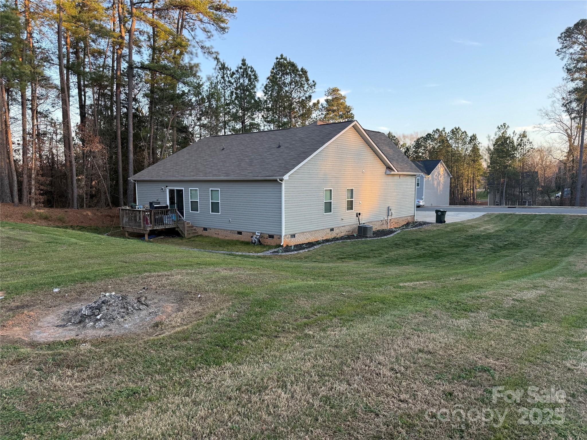 115 Stoney Lane Cherryville, NC 28021 - Photo 3 of 27 a view of a house with a yard
