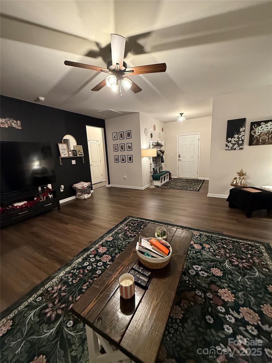 115 Stoney Lane Cherryville, NC 28021 - Photo 10 of 27 a living room with furniture