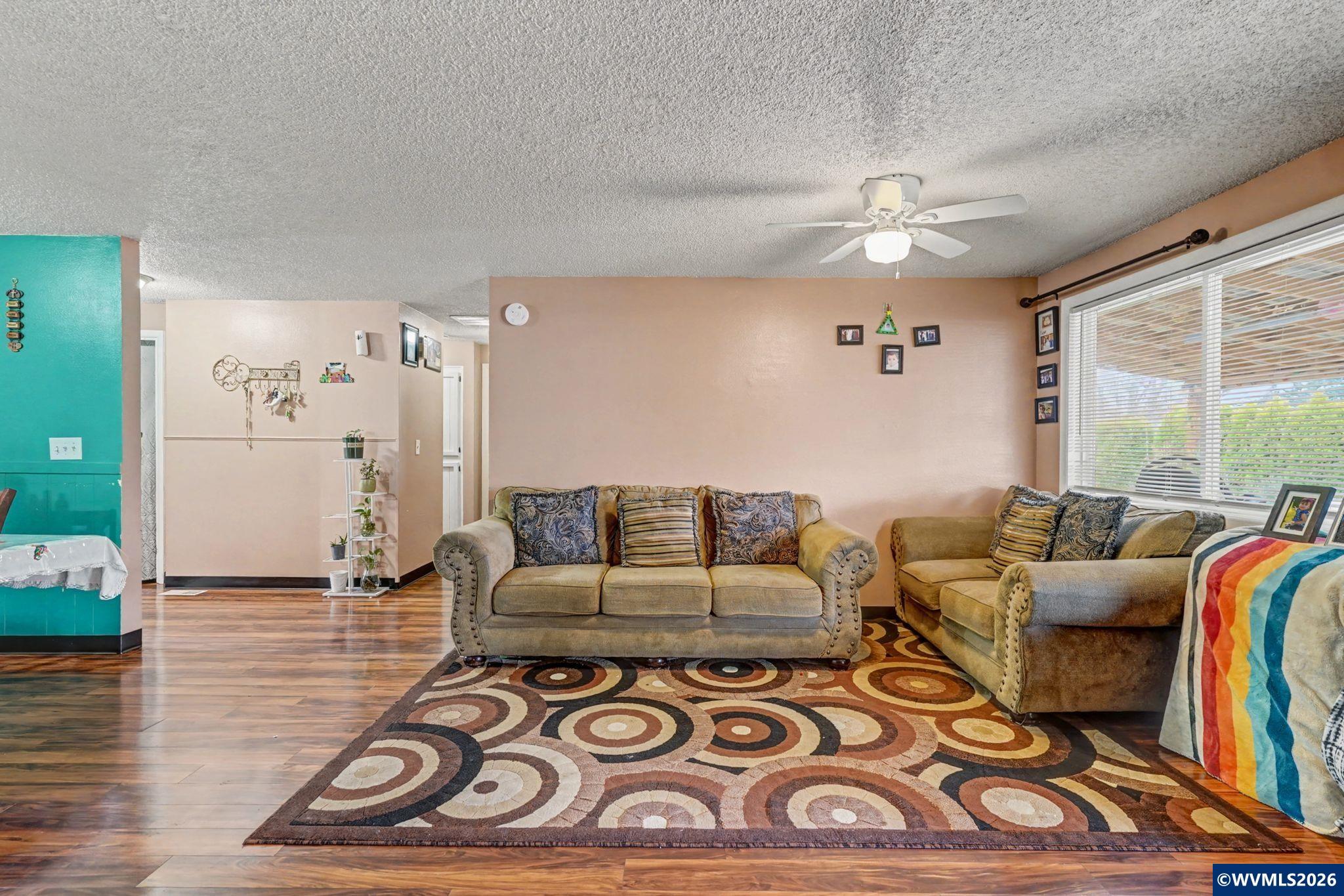 4713 Herrin Road Northeast Salem, OR 97305 - Photo 8 of 37
