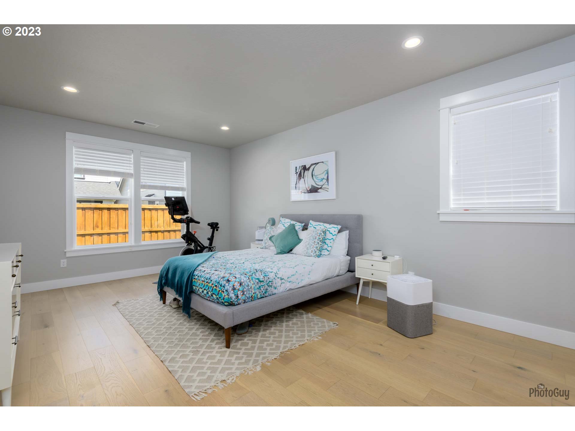 3561 Nestucca Loop Eugene, OR 97408 - Photo 14 of 29 a living room with furniture and a window