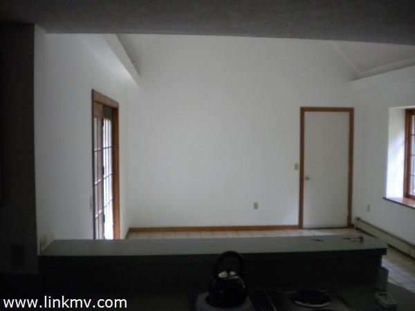 89 Meadow View Road Oak Bluffs, MA 02557 - Photo 11 of 17 http://d1qzqeyxiitrap.cloudfront.net/photos/19850/600/b455f0ea.jpg
