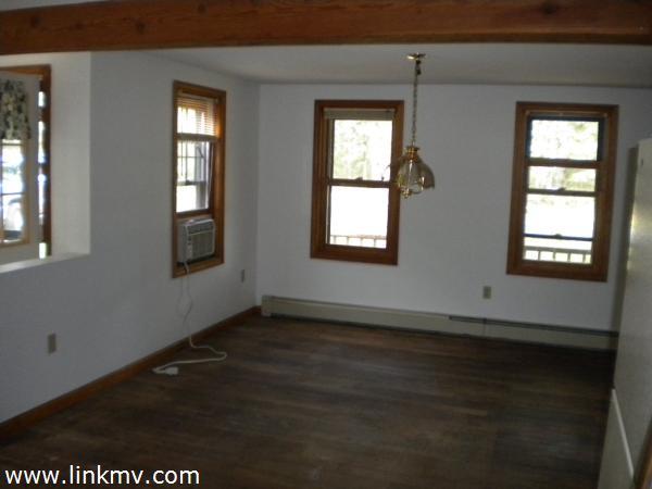 89 Meadow View Road Oak Bluffs, MA 02557 - Photo 12 of 17 http://d1qzqeyxiitrap.cloudfront.net/photos/19850/600/88ea2940.jpg