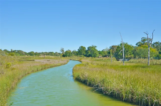 $289,900 | 4513 South Flamingo Drive, Seabrook, TX 77586