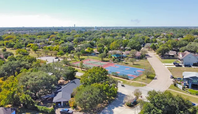 $289,900 | 4513 South Flamingo Drive, Seabrook, TX 77586