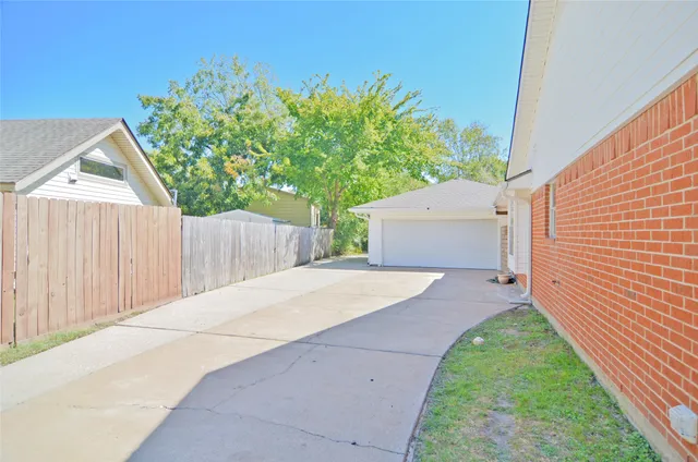 $289,900 | 4513 South Flamingo Drive, Seabrook, TX 77586