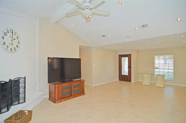 $289,900 | 4513 South Flamingo Drive, Seabrook, TX 77586