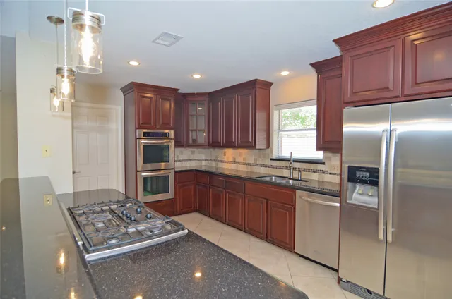 $289,900 | 4513 South Flamingo Drive, Seabrook, TX 77586