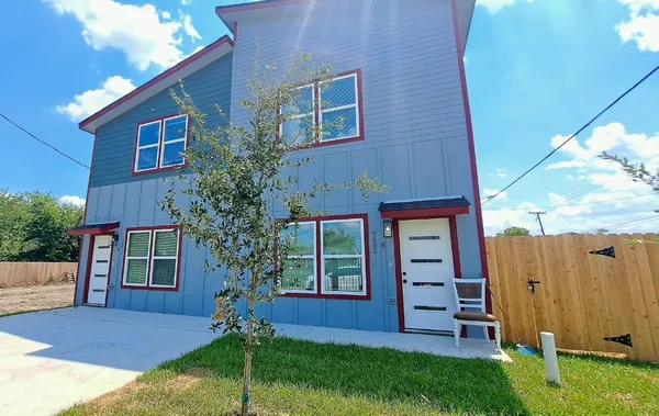 $1,750 | 9806 Fillmore Street, Unit B, Houston, TX 77029