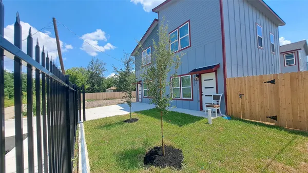 $1,750 | 9806 Fillmore Street, Unit B, Houston, TX 77029