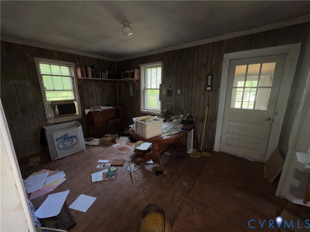 303 Purdy Road Emporia, VA 23847 - Photo 11 of 18 a living room with furniture a rug and a window