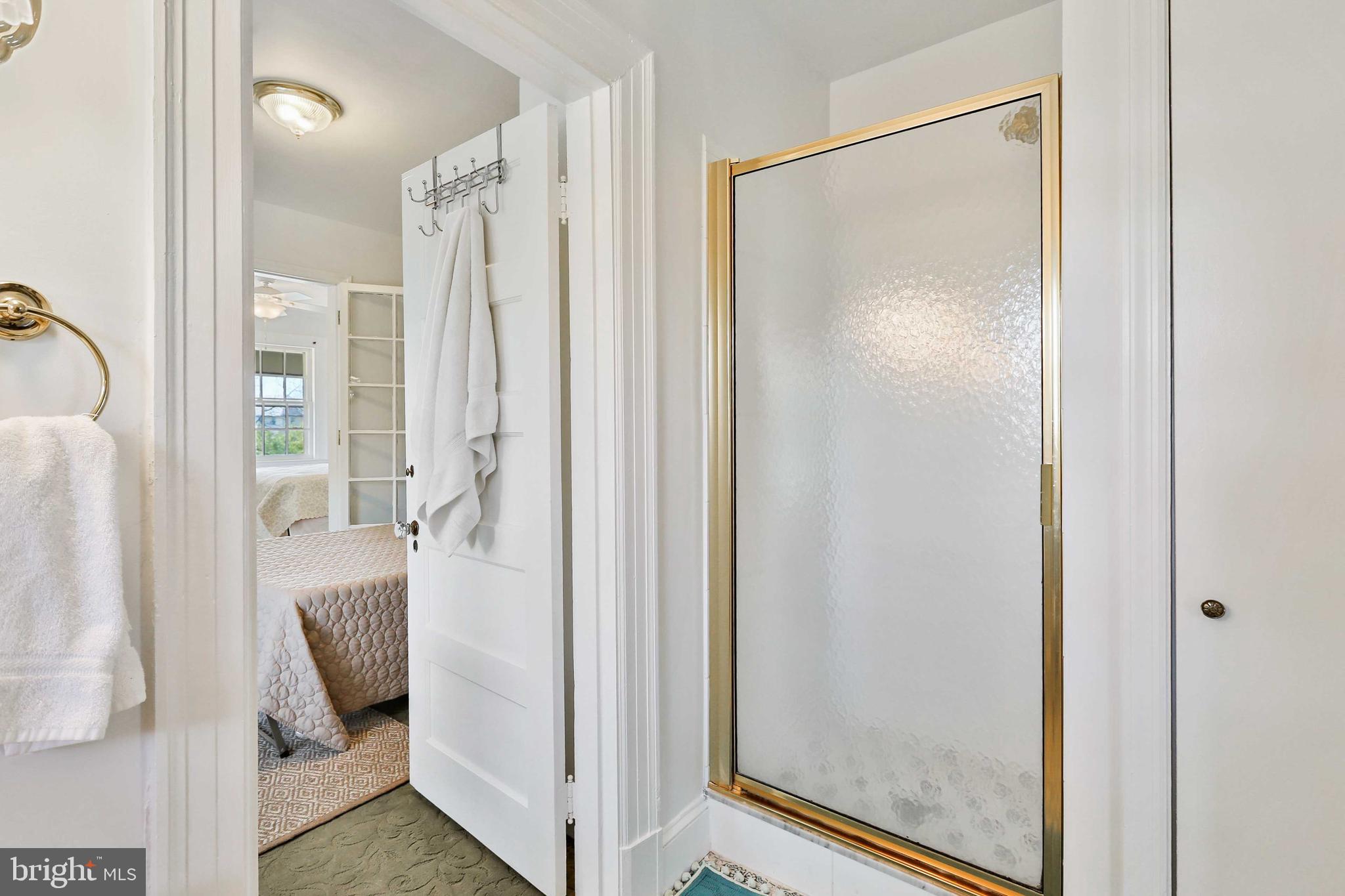 610 Somerset Road, Unit 301 Baltimore, MD 21210 - Photo 34 of 44 Full bath with shower stall