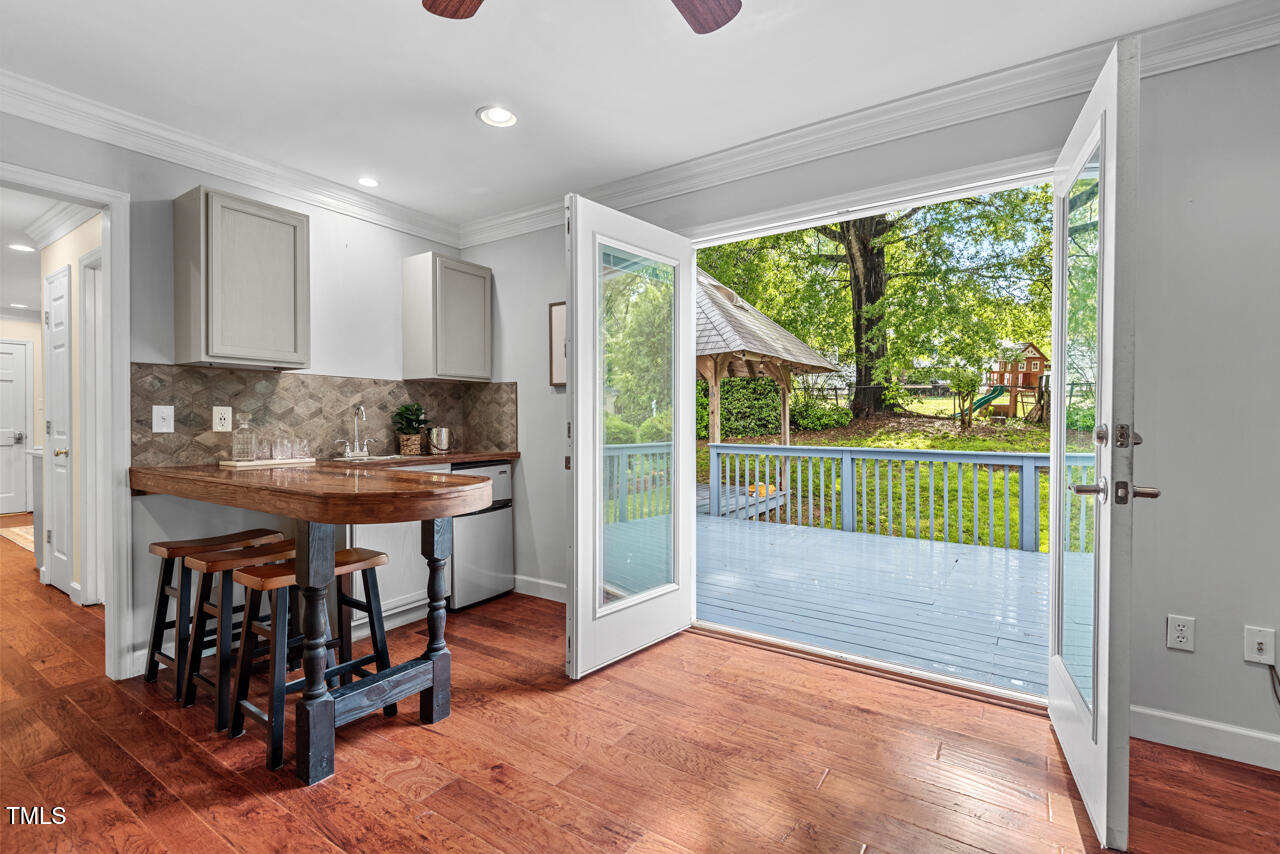 5409 Knollwood Road Raleigh, NC 27609 - Photo 15 of 49 16