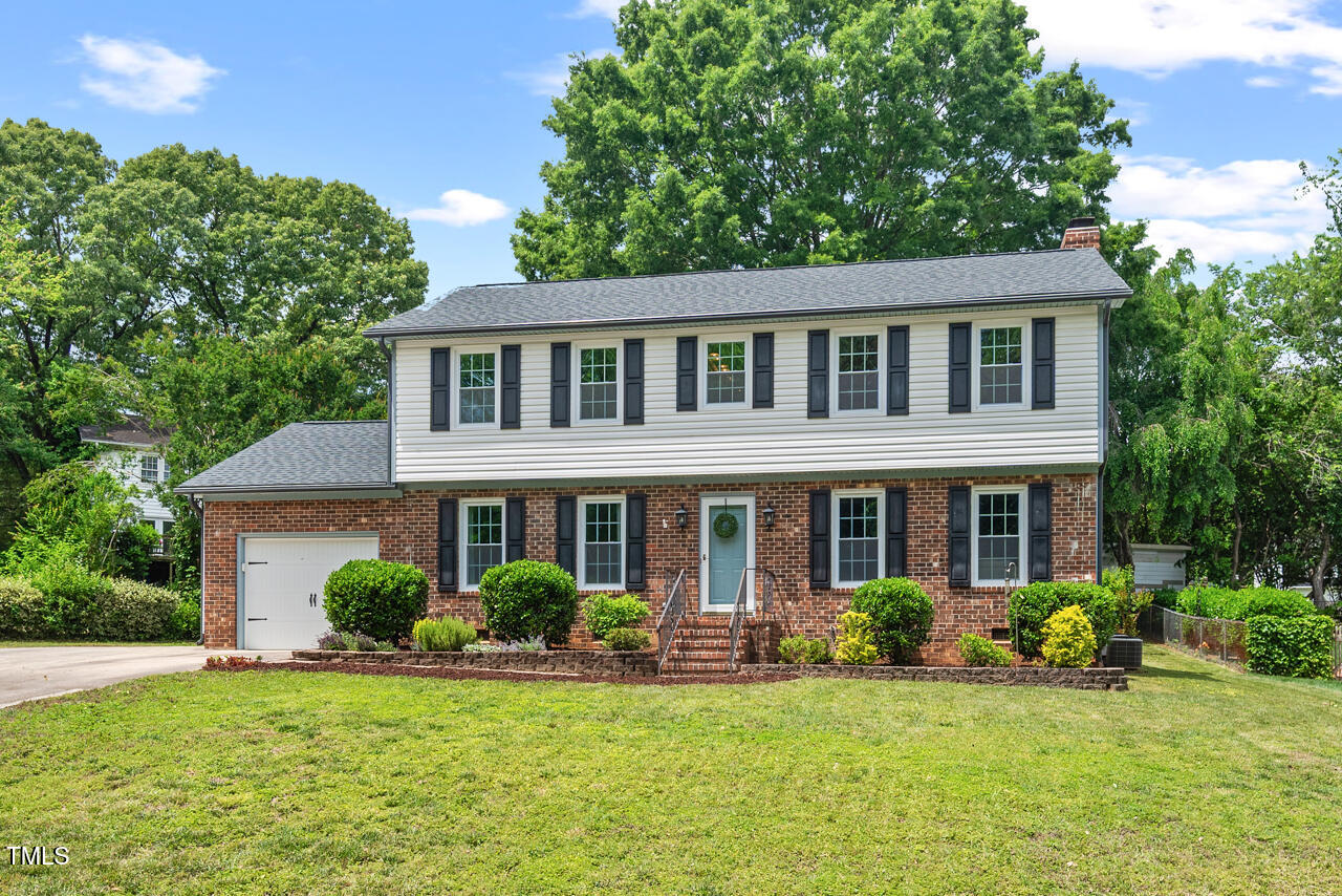 5409 Knollwood Road Raleigh, NC 27609 - Photo 2 of 49 02