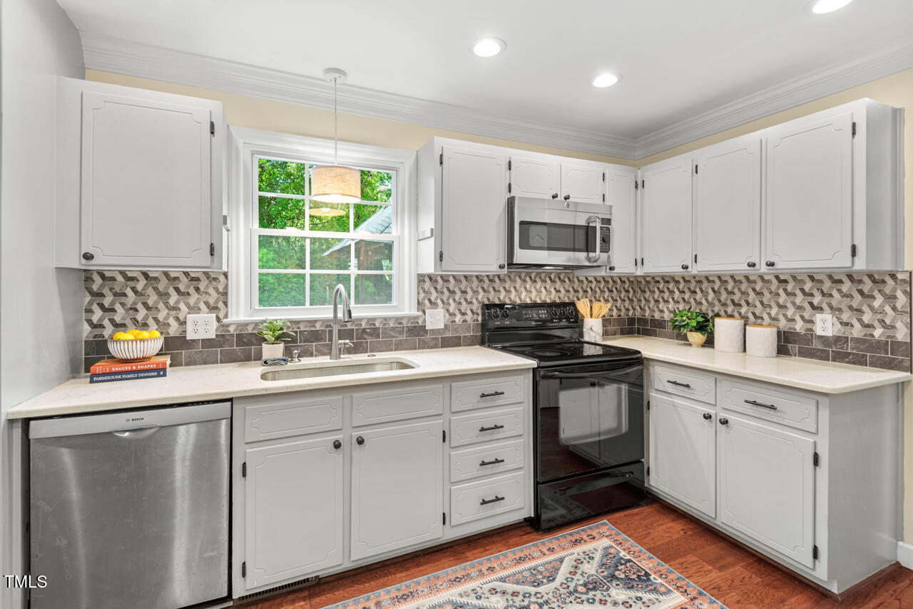 5409 Knollwood Road Raleigh, NC 27609 - Photo 24 of 49 21