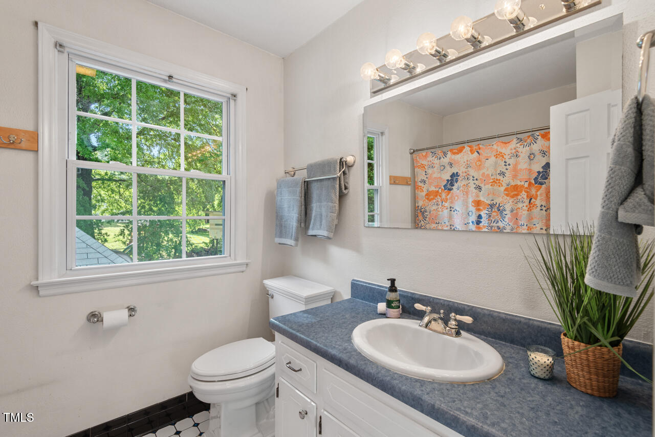 5409 Knollwood Road Raleigh, NC 27609 - Photo 35 of 49 39