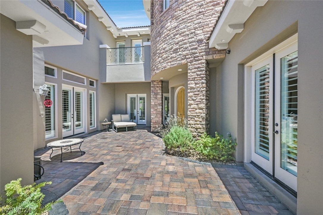 3779 Caesars Circle Las Vegas, NV 89120 - Photo 3 of 61